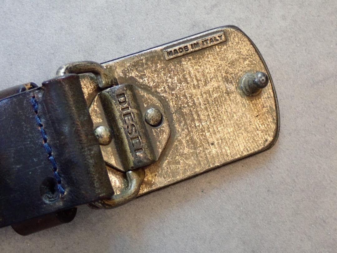 正規・美品 DIESEL ☆希少☆ガン打ちクレージー本革レザーベルト