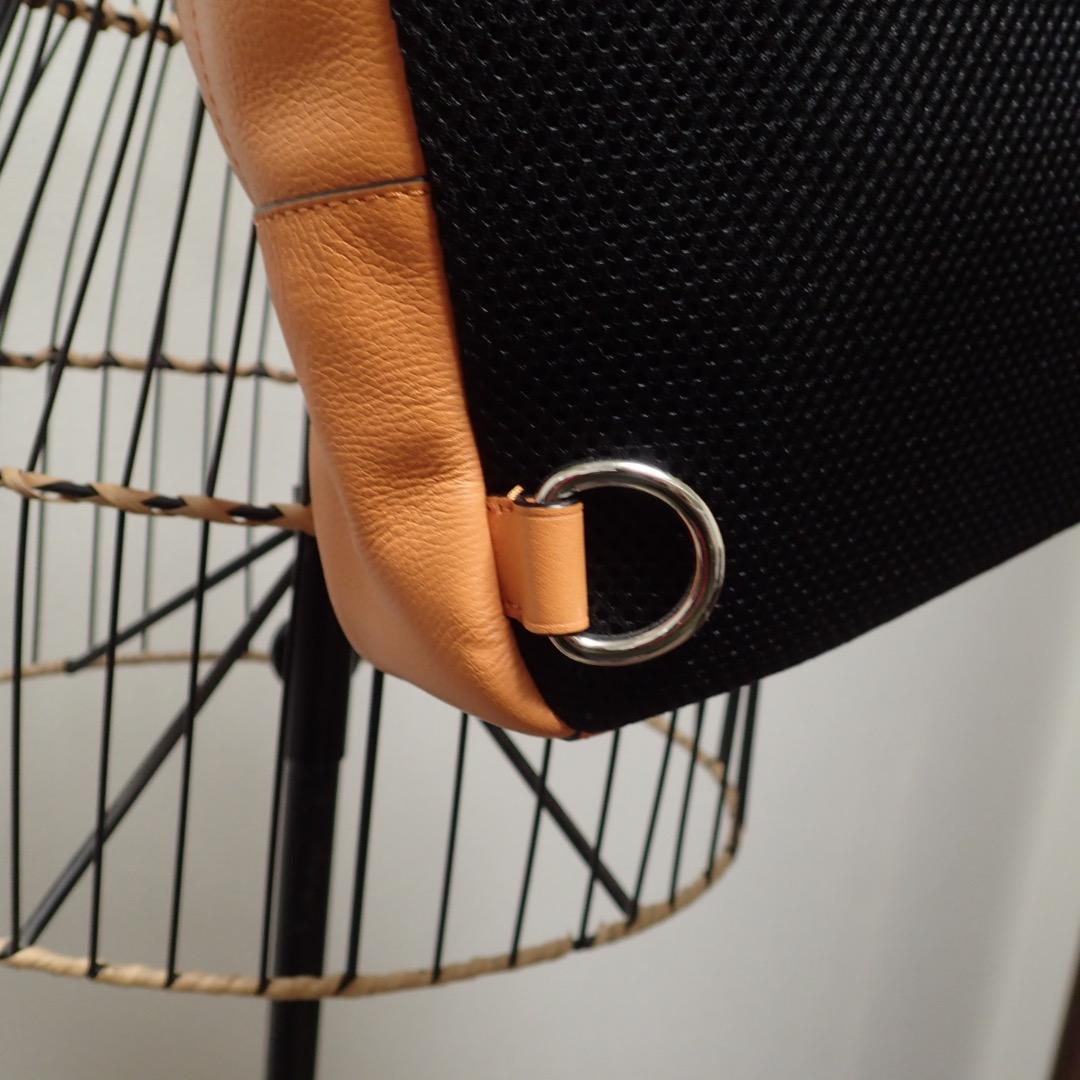 コーチ ボディバッグ ショルダーバッグ オレンジ　美品