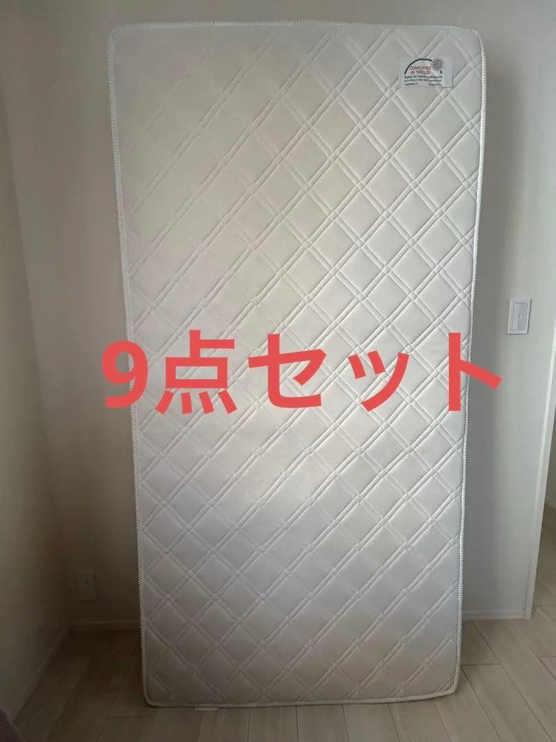 マットレス等の9点セット　敷シーツ×2、カバー2枚など