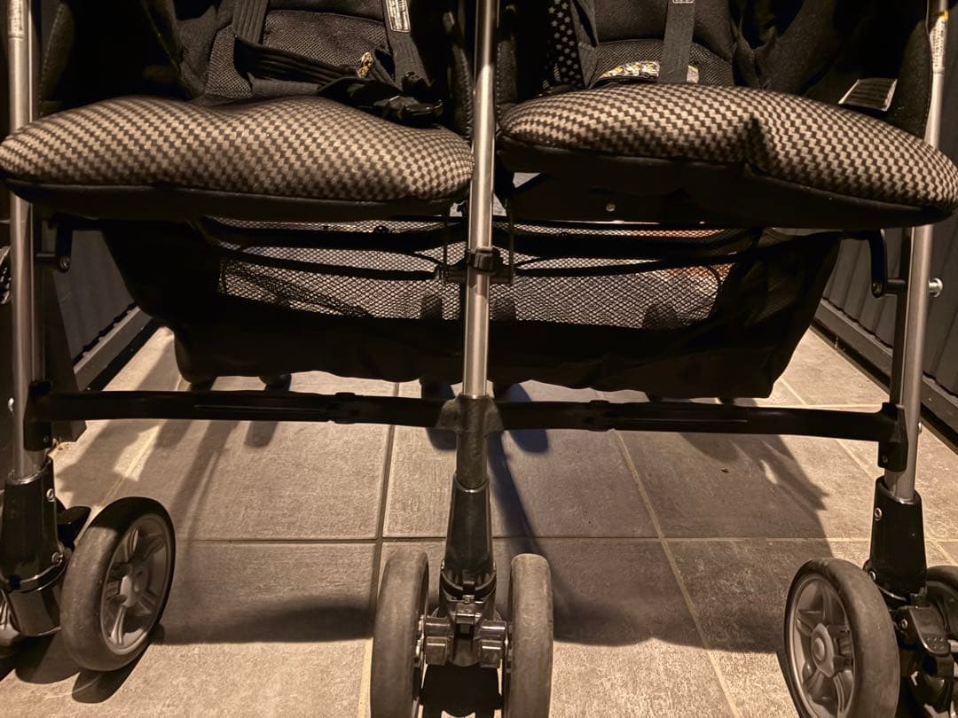 はんぎょどんページ ツインスピン ベビーカー