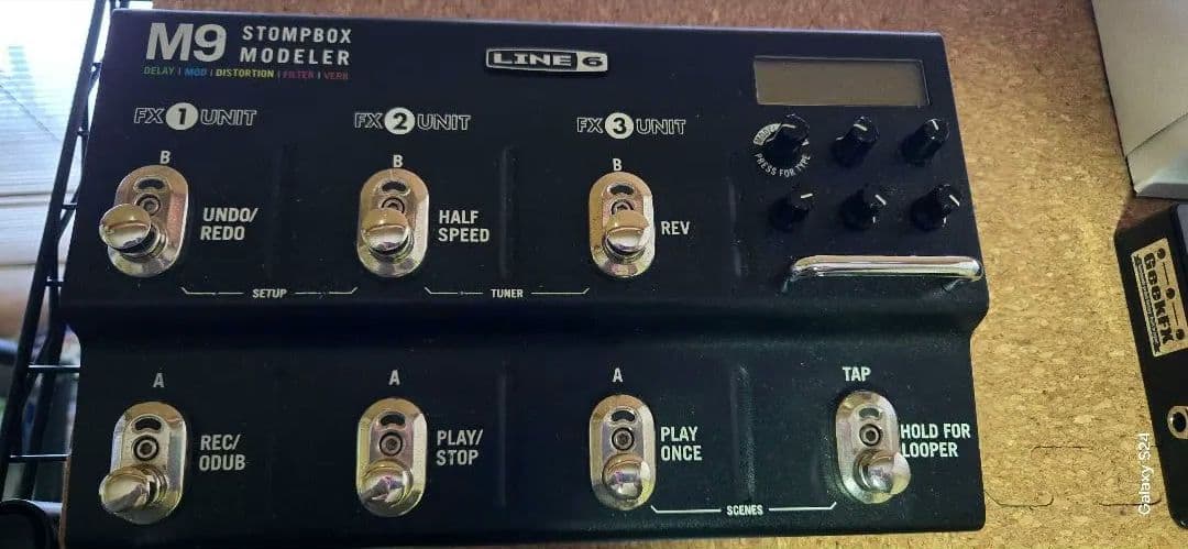 LINE6 M9 Stompbox Modeler 本体　アダプターのみ