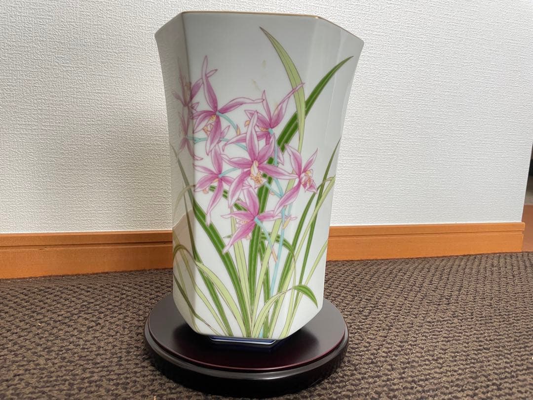 香蘭社　六角花瓶　金彩