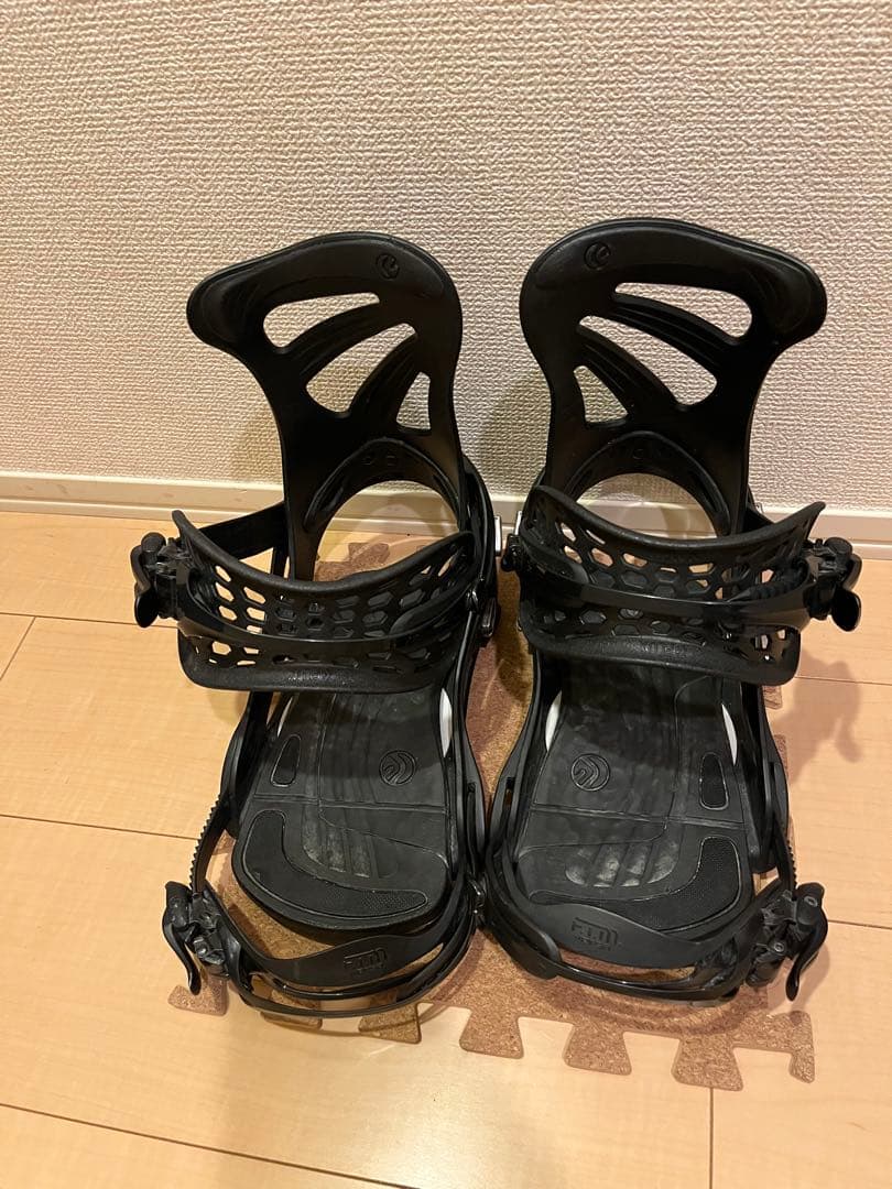 スノーボード FLUX BINDING DS 16-17