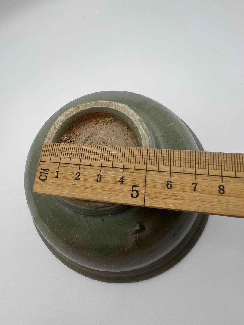 宋から元時代 青磁 龍泉窯暗刻模様弦文碗　鉢　茶碗　唐物　古賞物(E-94)