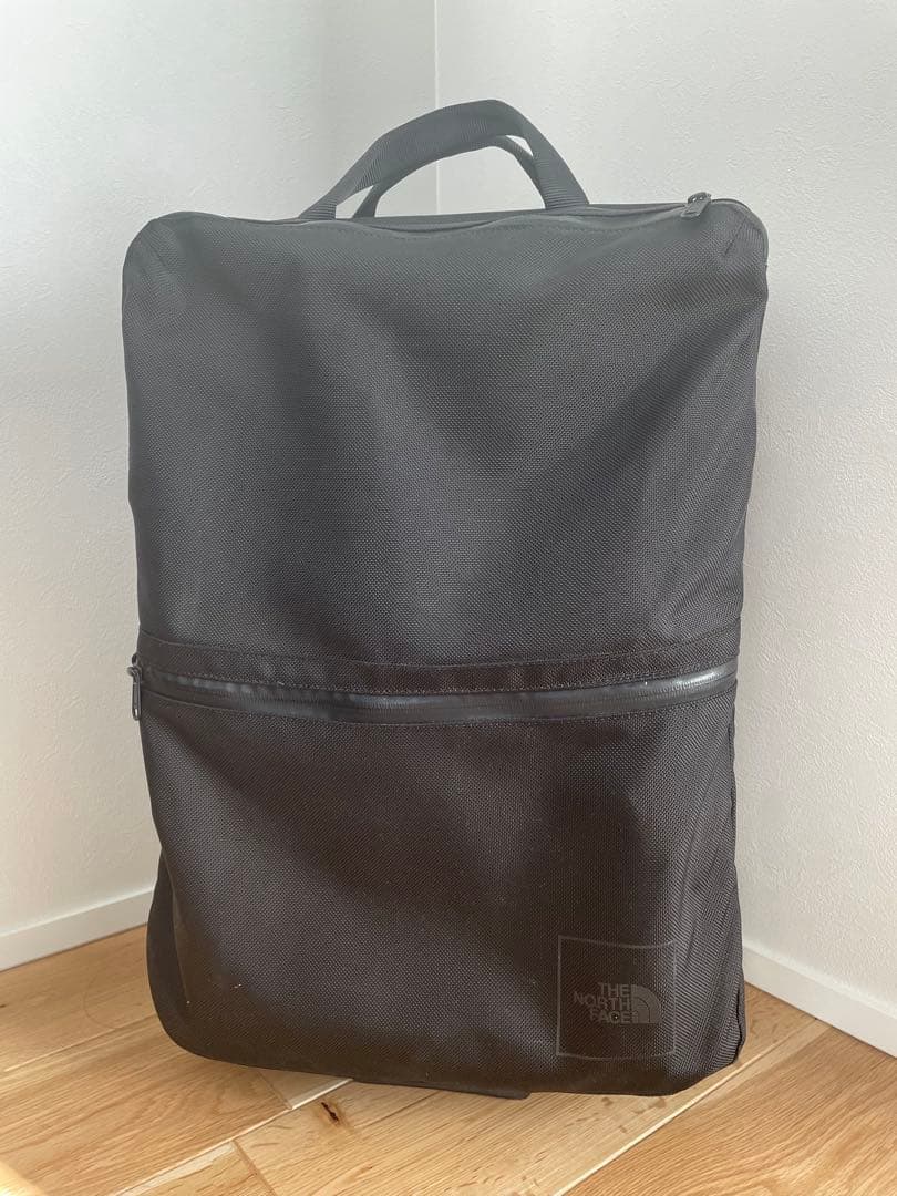 ノースフェイス シャトルローラー　スーツケース