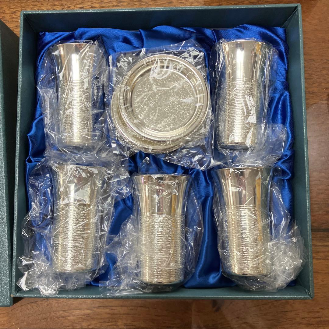 銀食器　コップ　ソーサー付きシルバー　新品未使用　美品