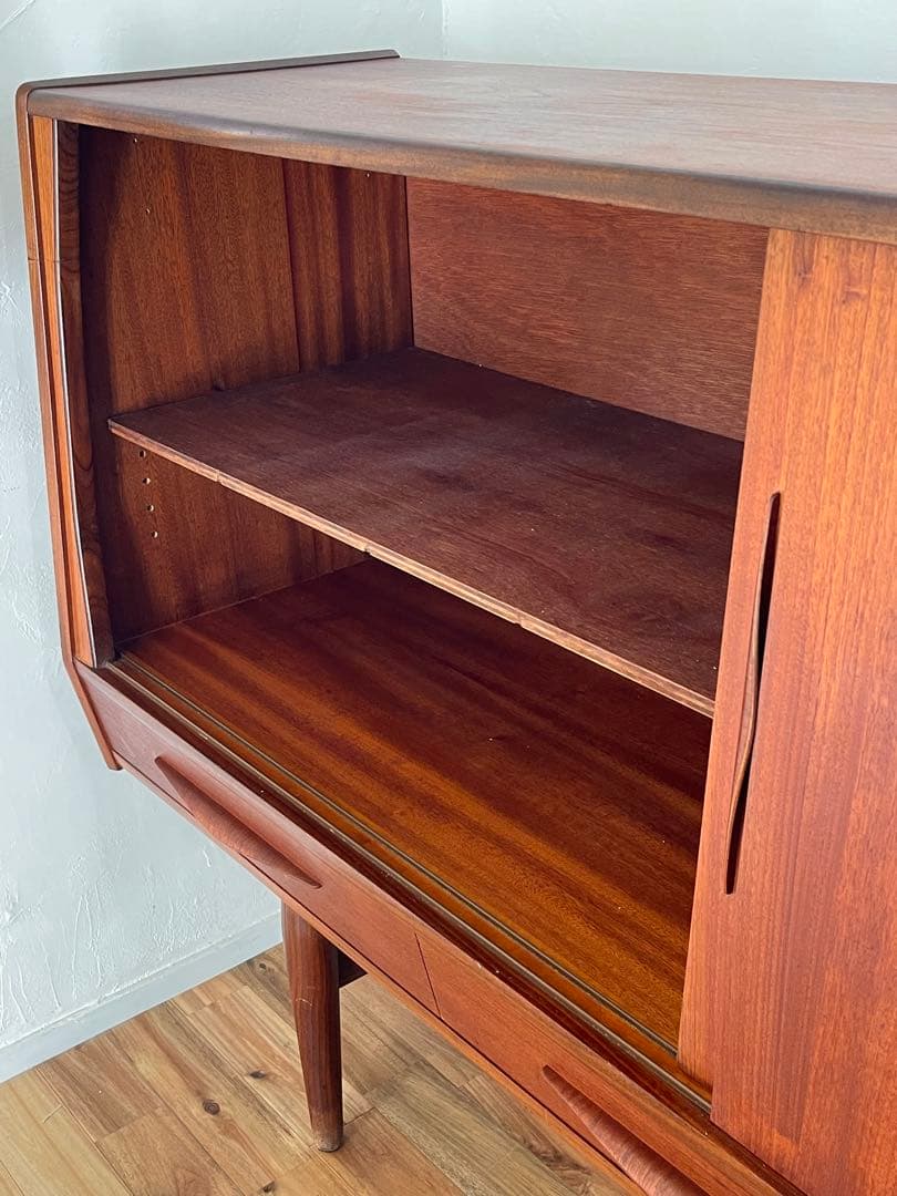 北欧 デンマーク ヴィンテージ チーク オイルフィニッシュ サイドボード