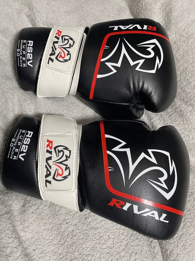 RIVAL RS2V スパーリンググローブ