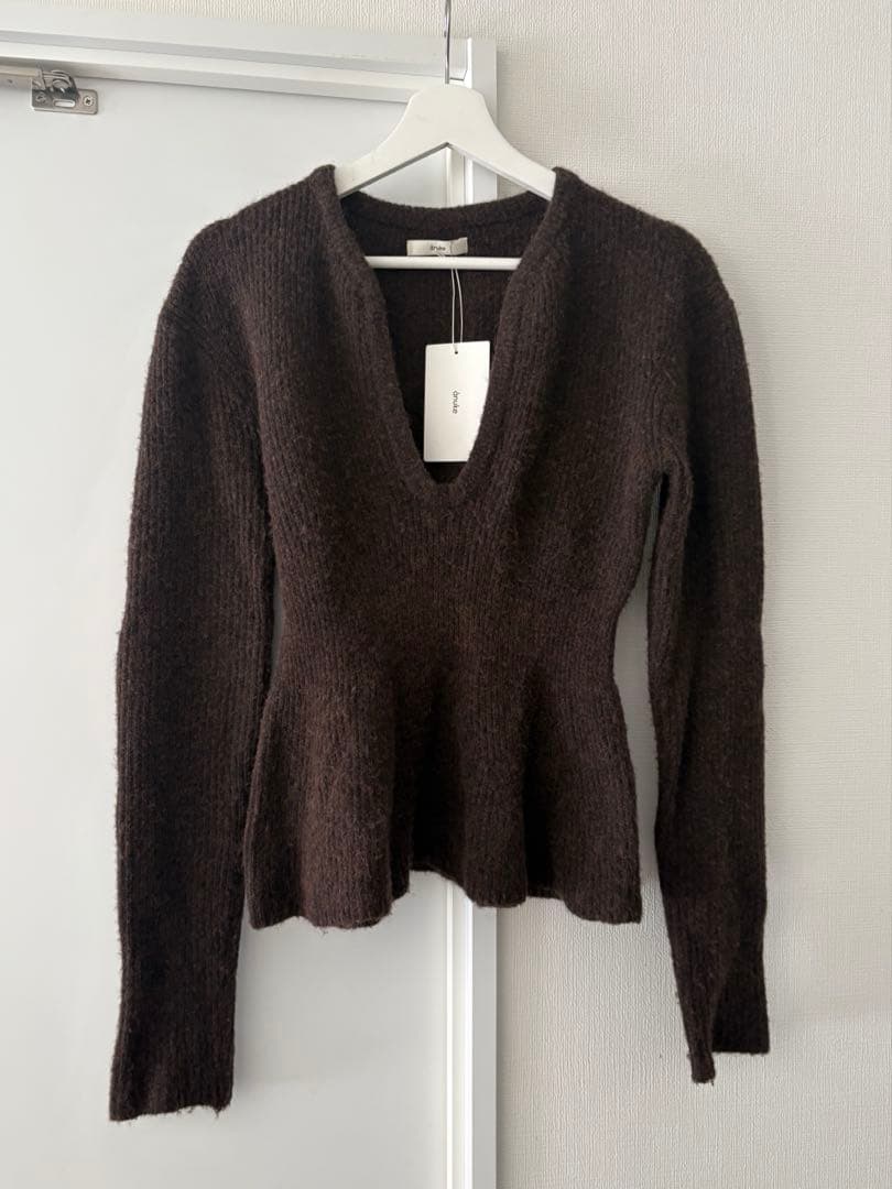 【eeeriさま専用】Soft Peplum knit/anuke