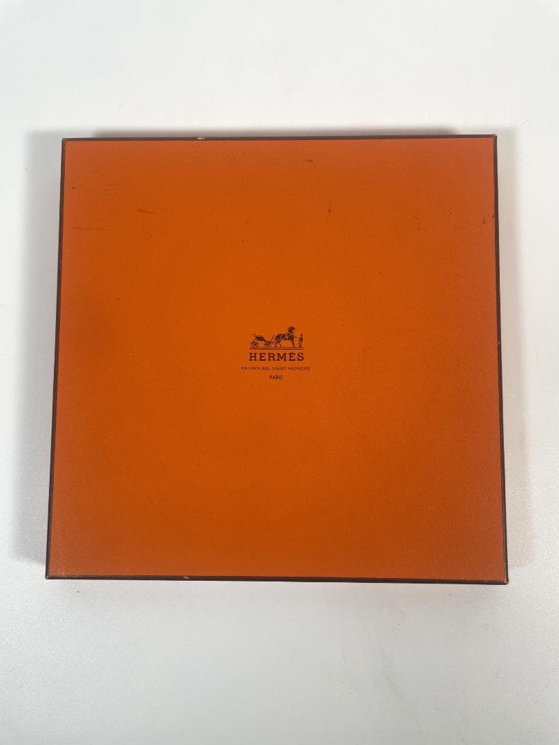 HERMES カレ シルクスカーフ 100%シルク 騎馬柄 箱付き　＃660