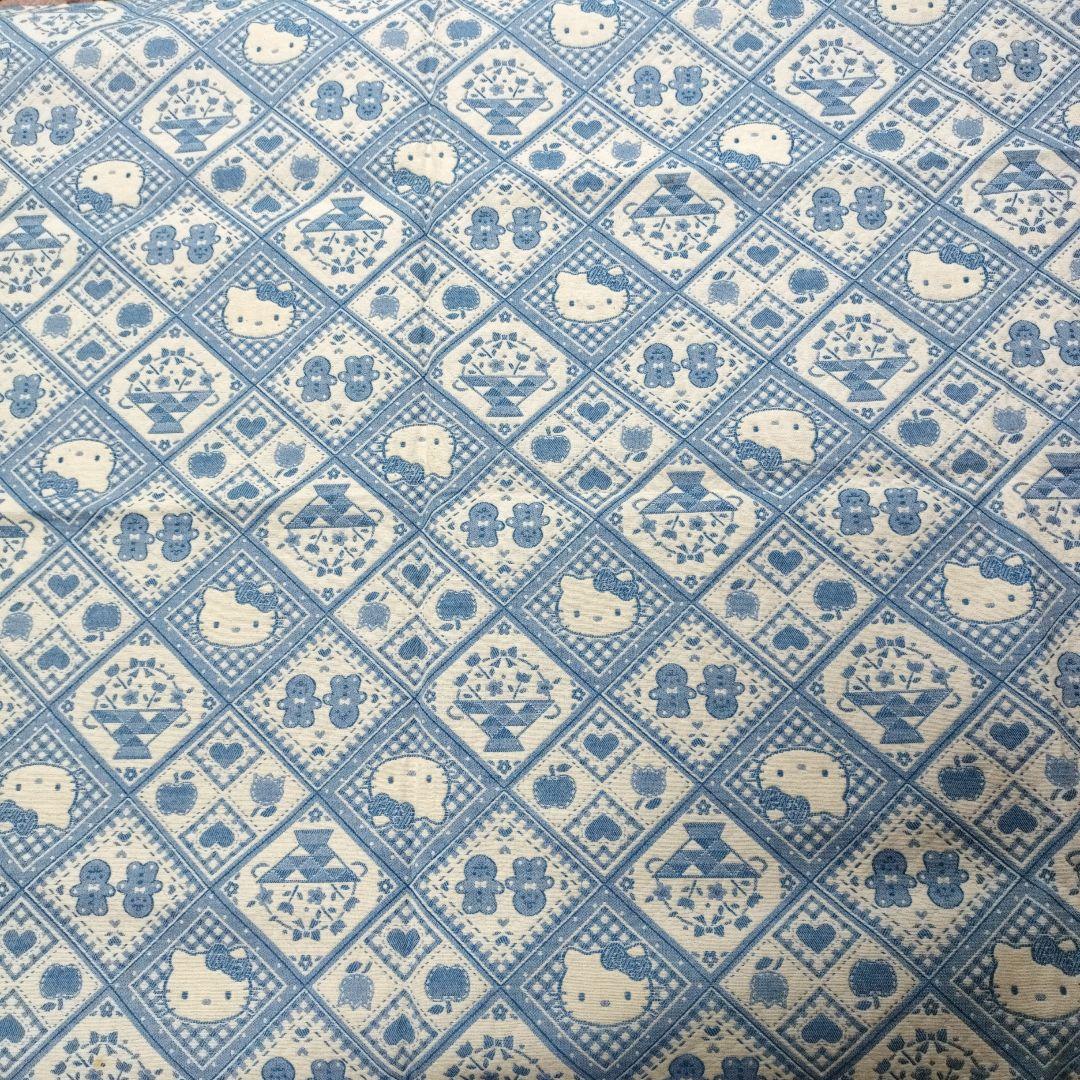 ハローキティー　テーブルクロス