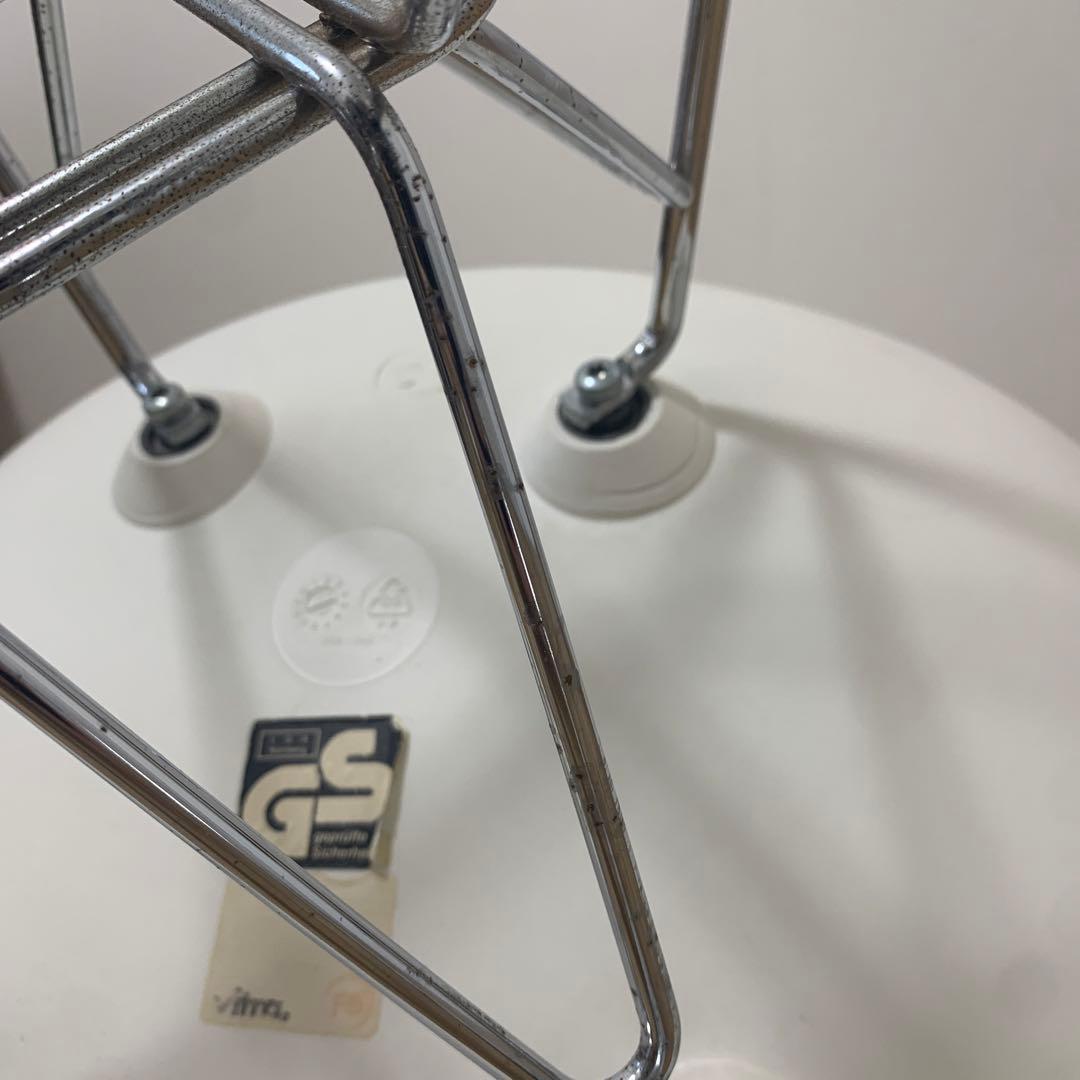 イームズ サイドシェルチェア エッフェルベース