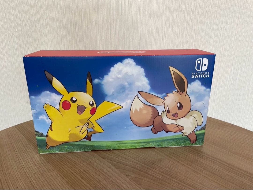 【美品】Nintendo Switch ピカチュウ＆イーブイver