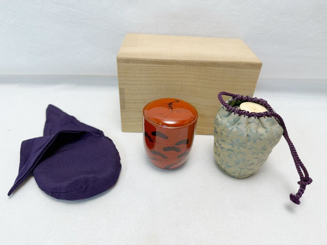 未使用 茶道具 玄々斎好写 出合桟蓋 茶通箱 木製朱塗 松鶴蒔絵棗 大津袋 茶入
