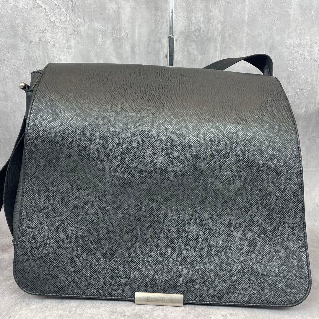 【良品✨】 ルイヴィトン ヴィクトール メッセンジャーバッグ ショルダー 緑