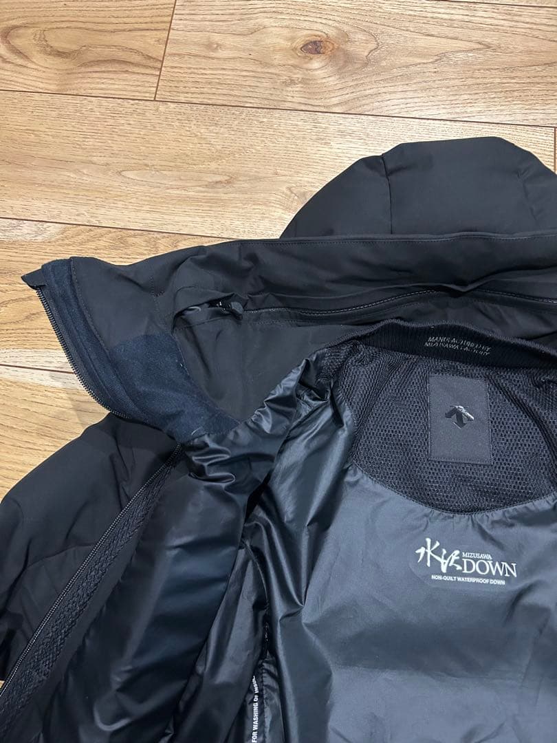 美品⭐︎水沢ダウン　デサントオルテライン　マウンテニア　ブラック　レディースM