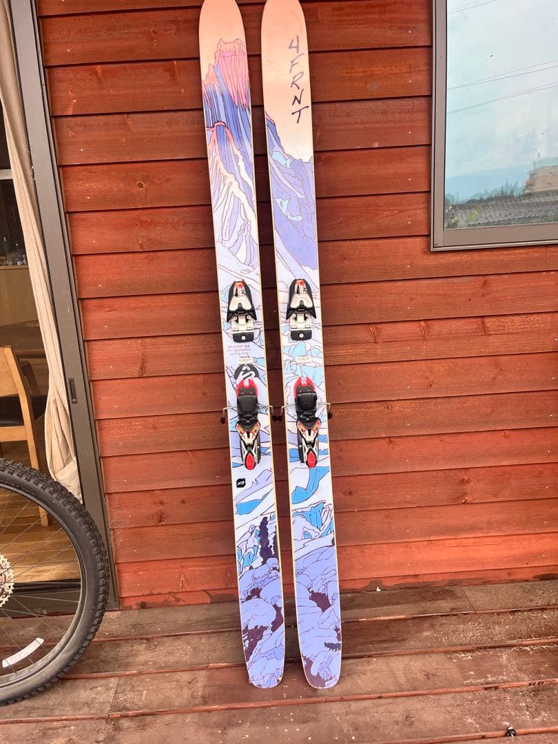 4FRNT スキー板 山のグラフィック　マーカービンディング付き