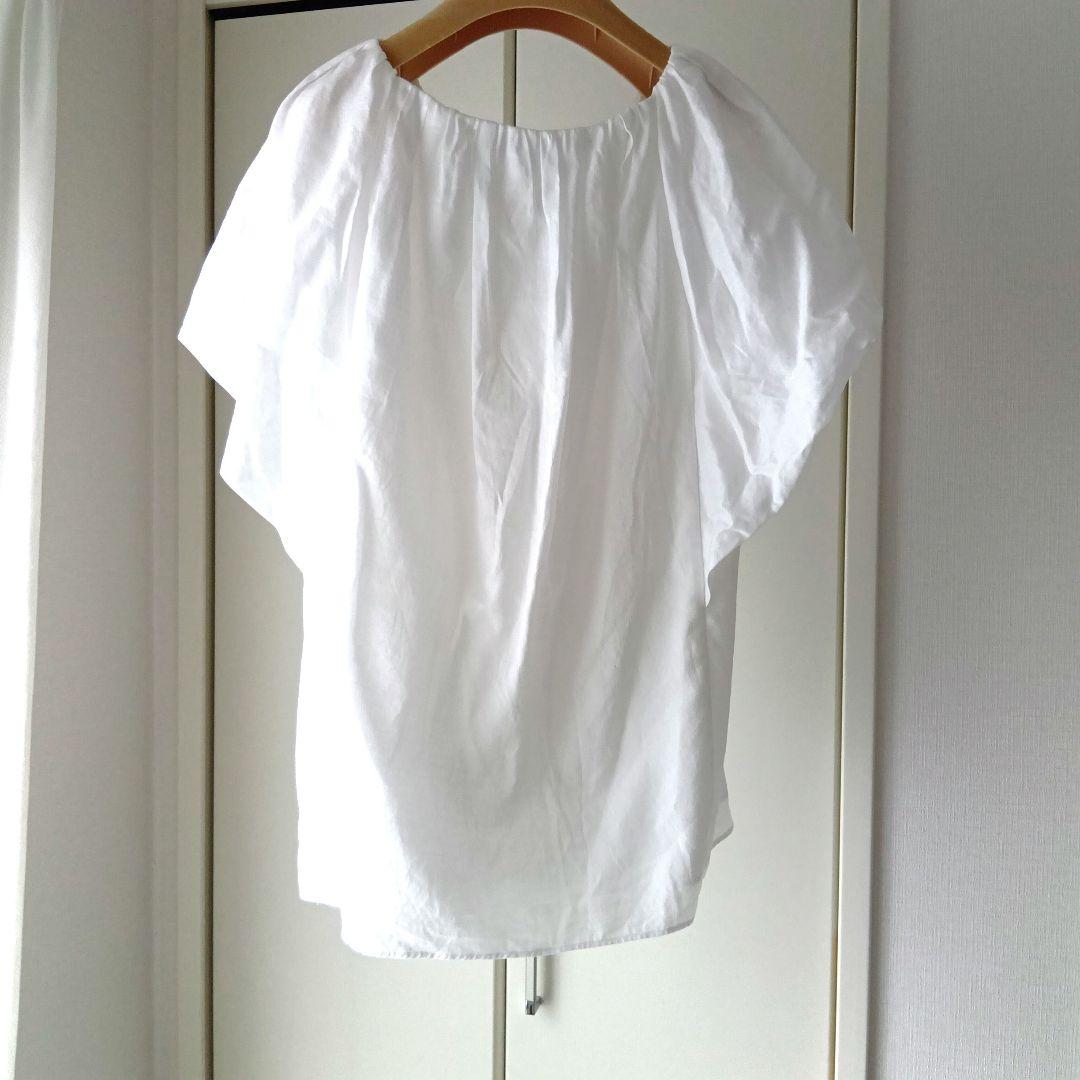 【未使用に近い】EPOCA ホワイト フリル 半袖シャツ　40