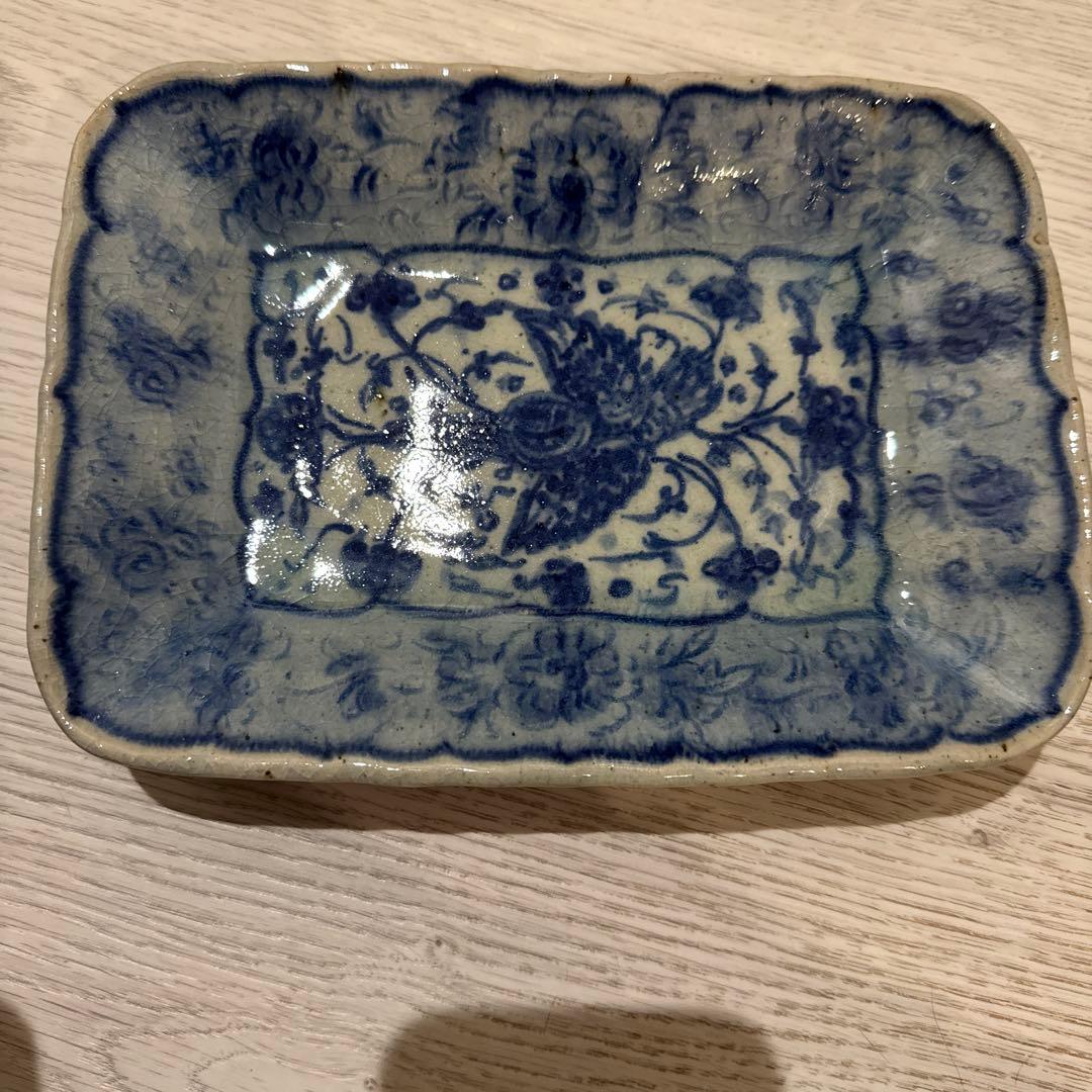 イムサムさん青と白の花柄陶磁器皿
