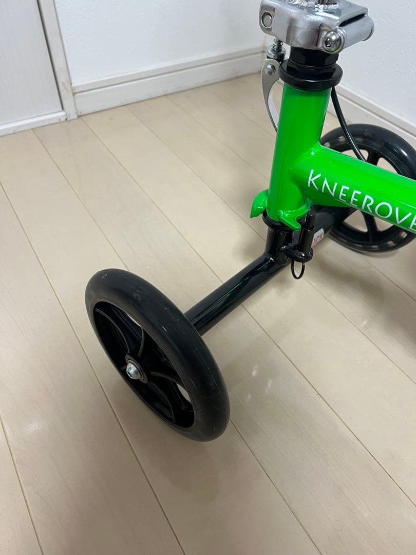 【美品】KneeRover ニースクーター 歩行補助器
