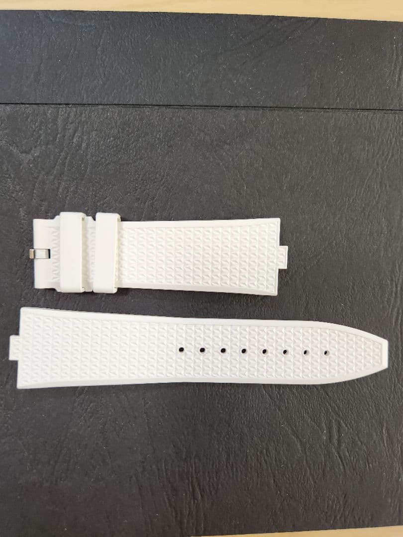 ヴァシュロンコンスタンタン　オーヴァーシーズ　4500V用ホワイトラバーベルト