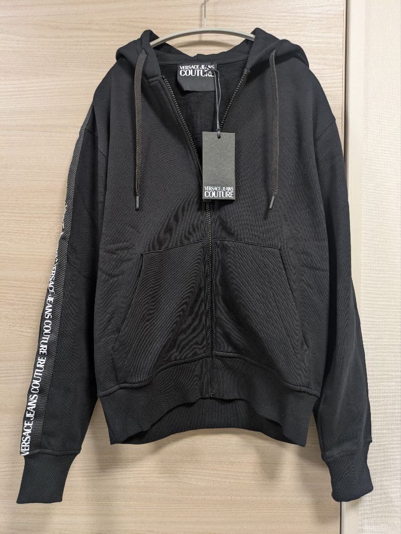 g*o様 新品タグ付きVERSACE　パーカー　ブラック