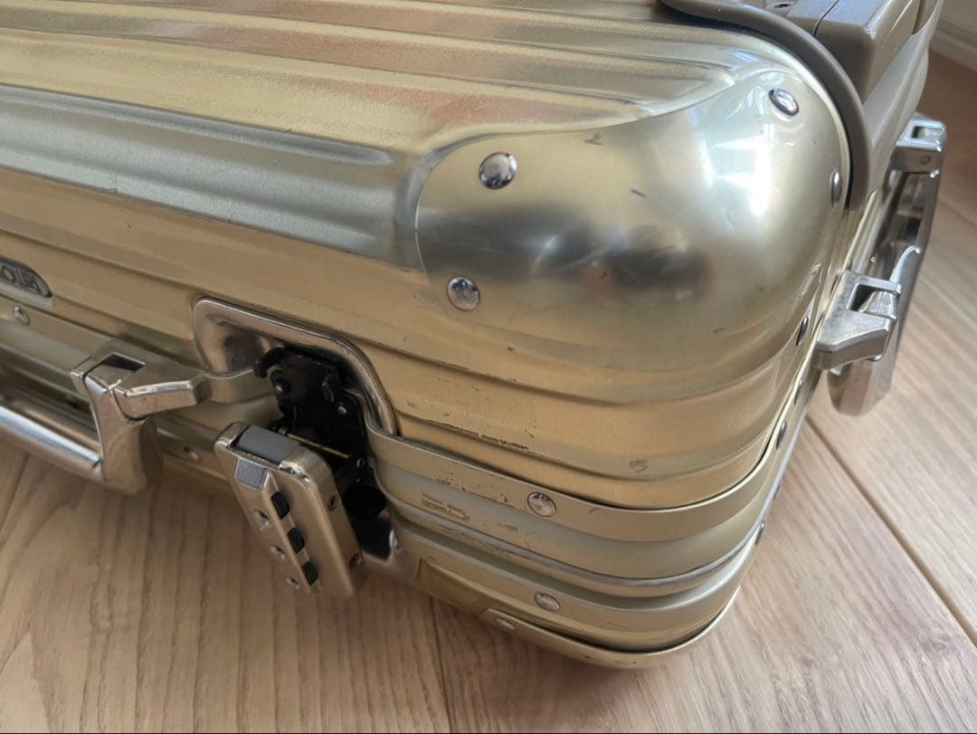 RIMOWA ゴールド スーツケース 小型
