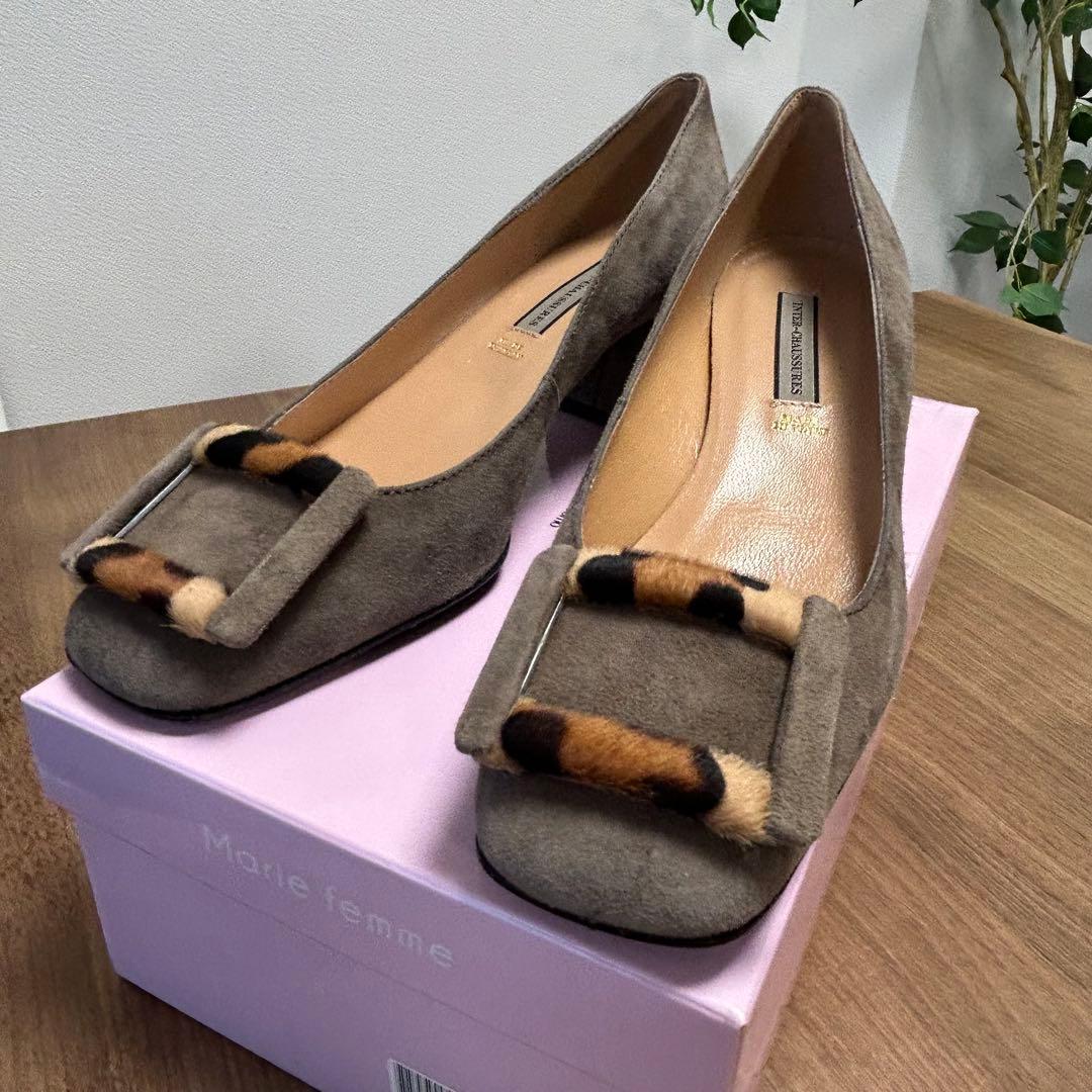 【新品未使用】上質スエード ビッグバックルパンプス 5.5cmヒール グレージュ