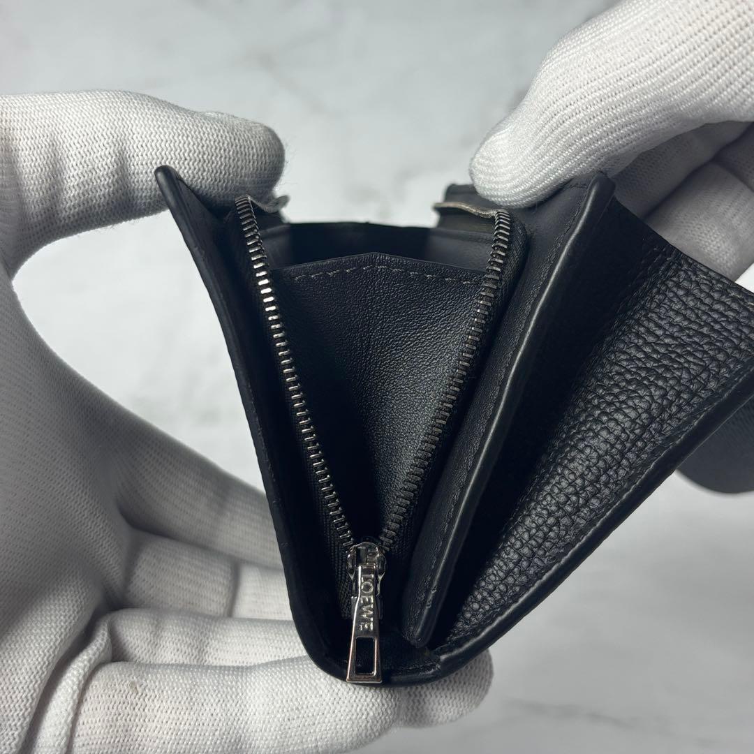 【美品】ロエベ 二つ折り財布 アナグラム コンパクト フラップウォレット