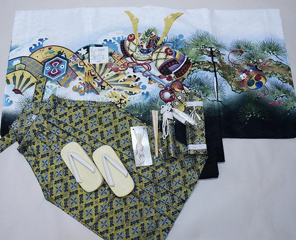 七五三 五歳 男児 羽織袴フルセット 金刺繍 白地 兜 袴変更可 NO38641