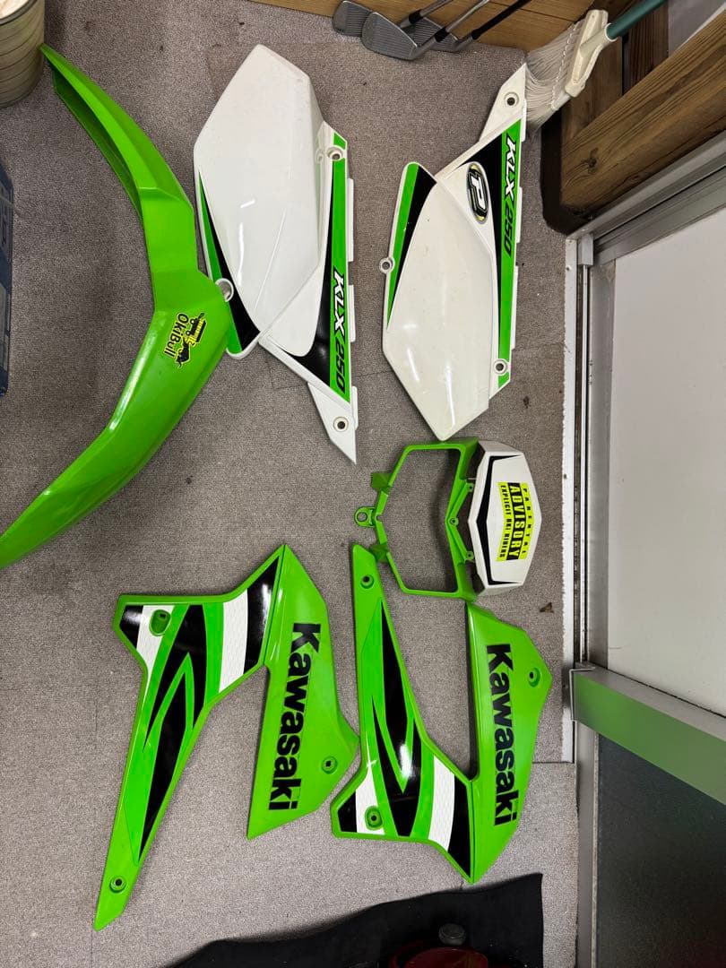 klx250 Kawasaki純正外装一式 中古
