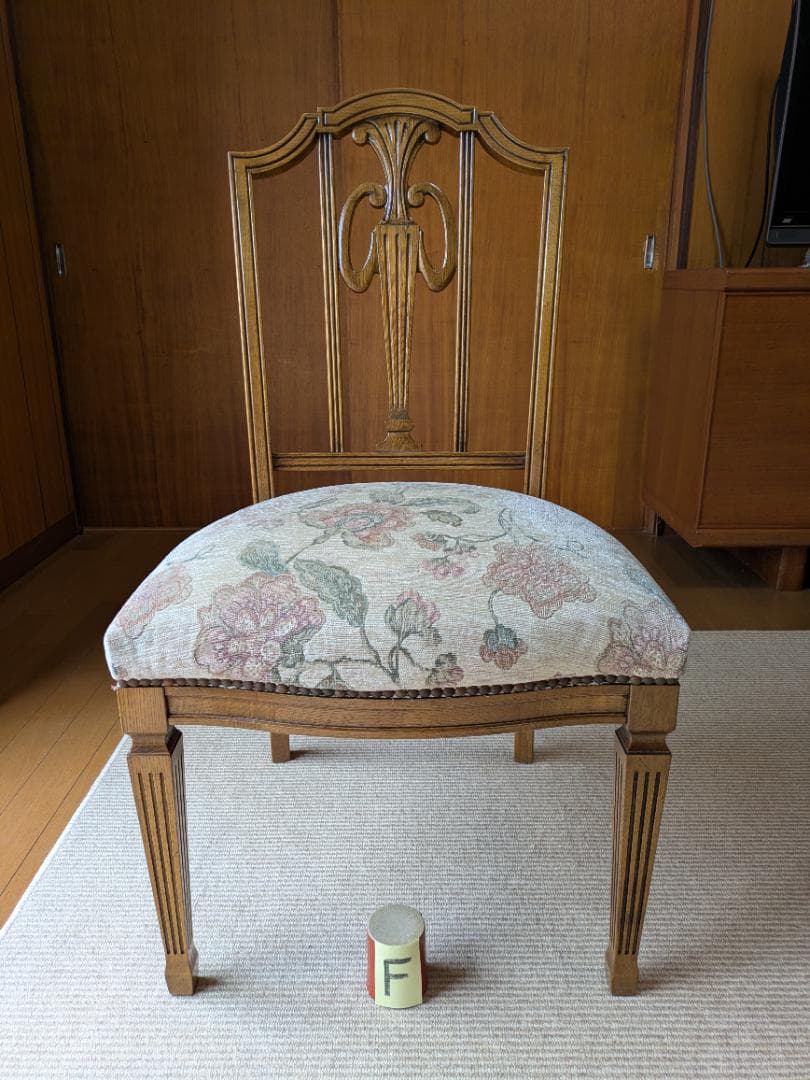 カリモク　ドマーニ　肘無しダイニングチェア「F」