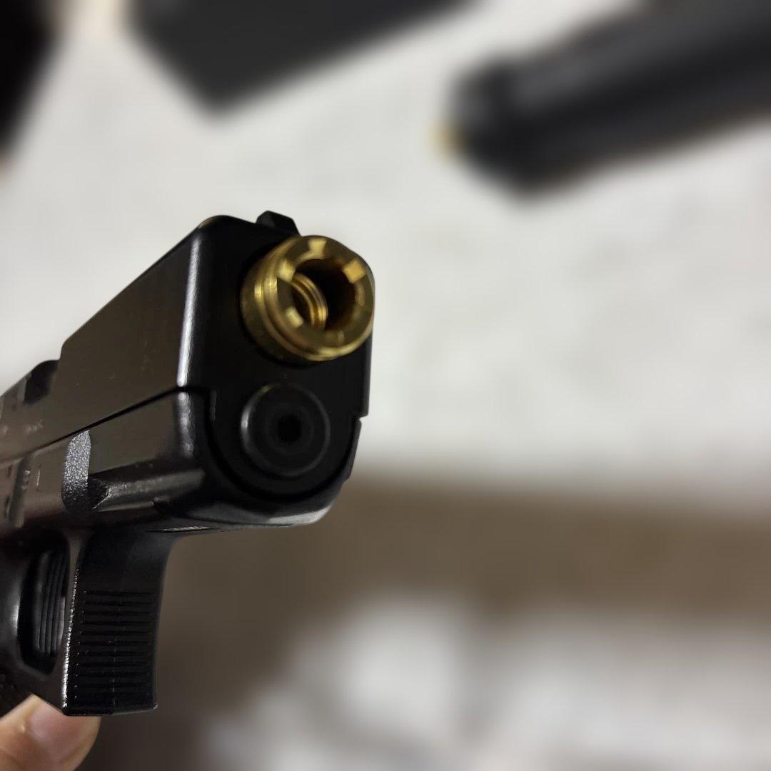 東京マルイ GLOCK19 Gen.4 純正サプレッサー付き