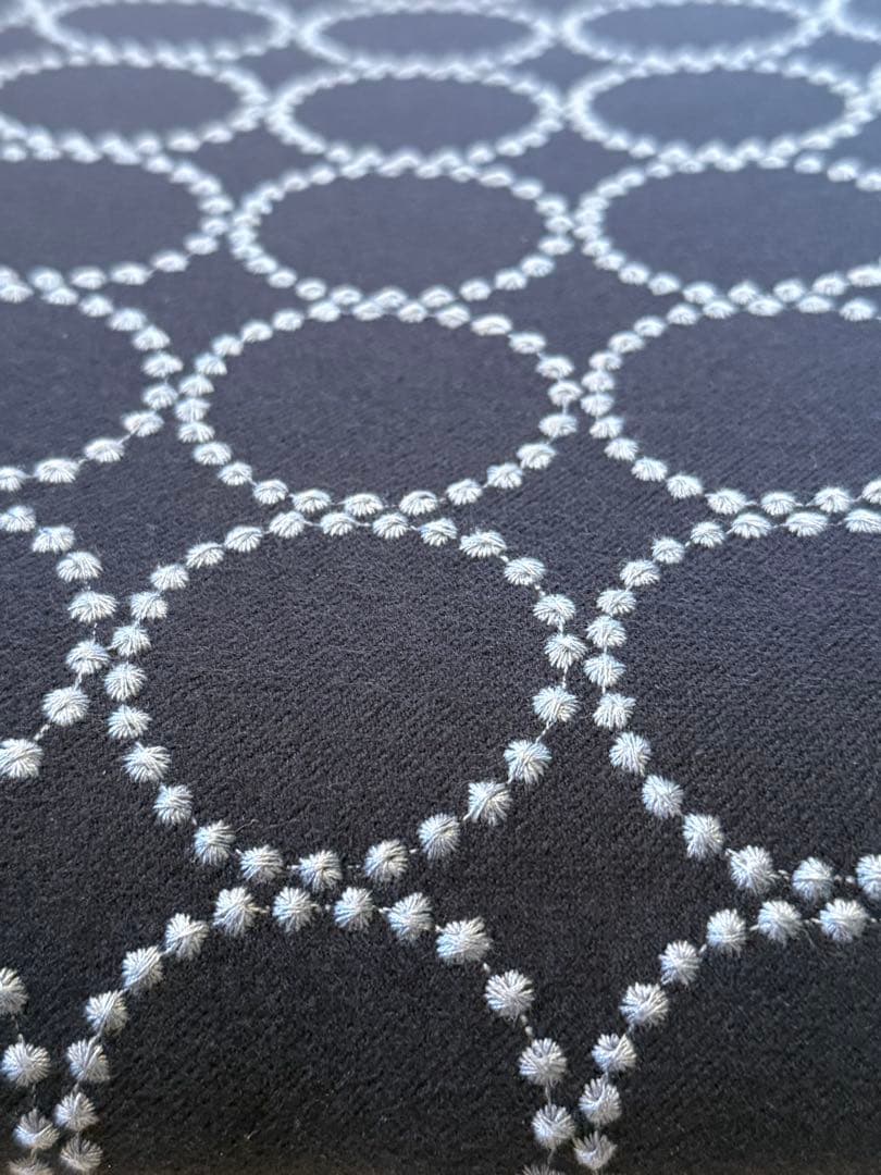 ミナペルホネン生地使用スツール　オットマン　イス　チェア　椅子　家具　インテリア