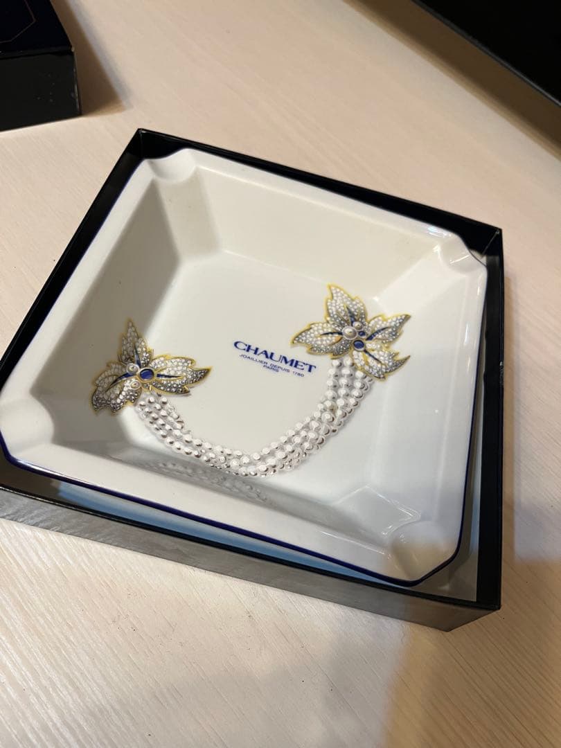 ショーメ　灰皿　ショーメ　灰皿　小皿　限定　ベルナルド貴重　陶器