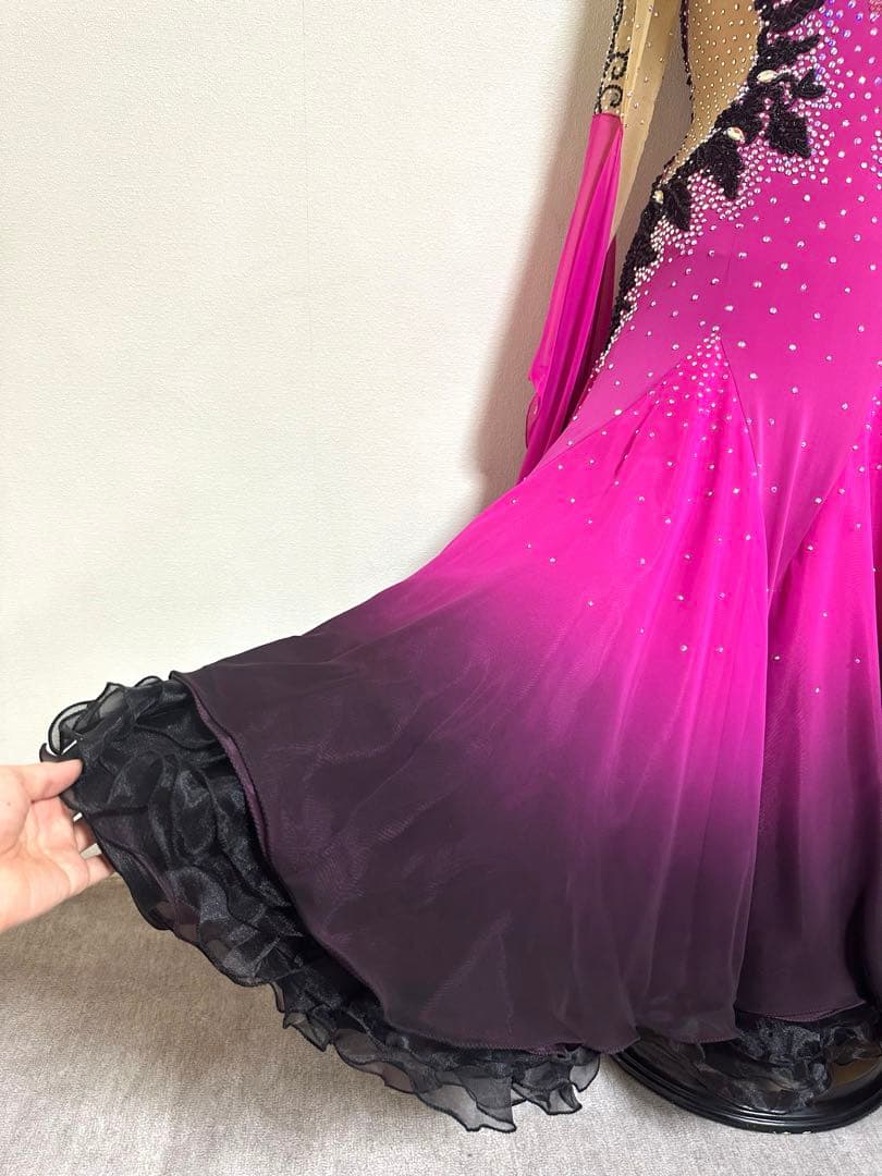 白樺ドレス　社交ダンスドレス　ピンク×ブラックグラデーション