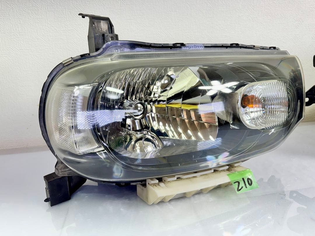 日産 キューブ Z12 HIDヘッドライト 左右 STANLEY P8191
