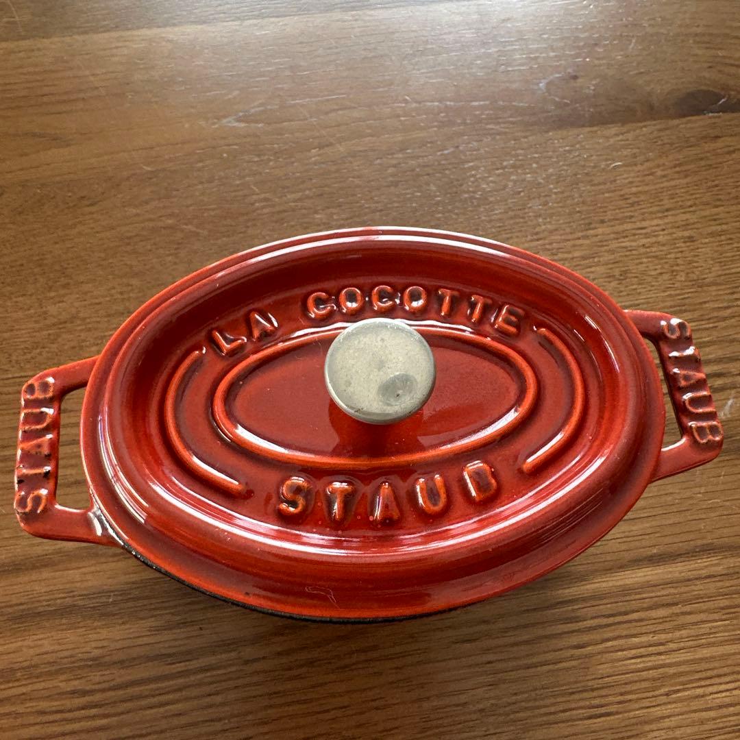 STAUBピコ ココット オーバル チェリー4 1/4 QTサイズ