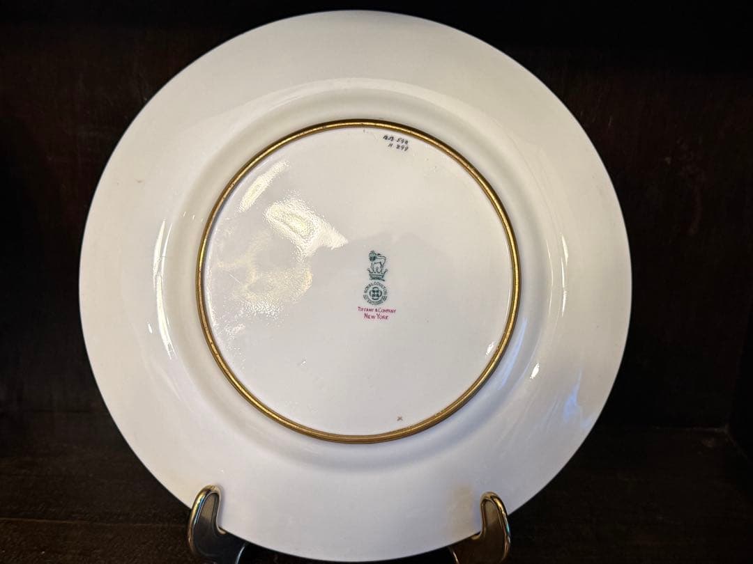 ロイヤルドルトン 手描きキャビネットプレート「ローズ」 C.ハートのサイン入り