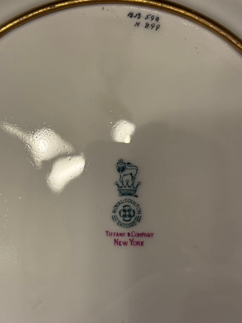 ロイヤルドルトン 手描きキャビネットプレート「ローズ」 C.ハートのサイン入り