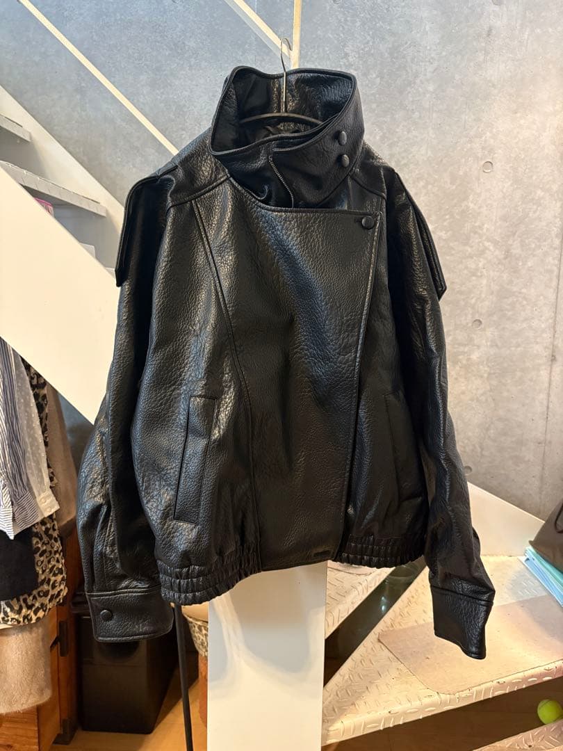 【新品】ZARA今期! エコレザージャケットブルゾン