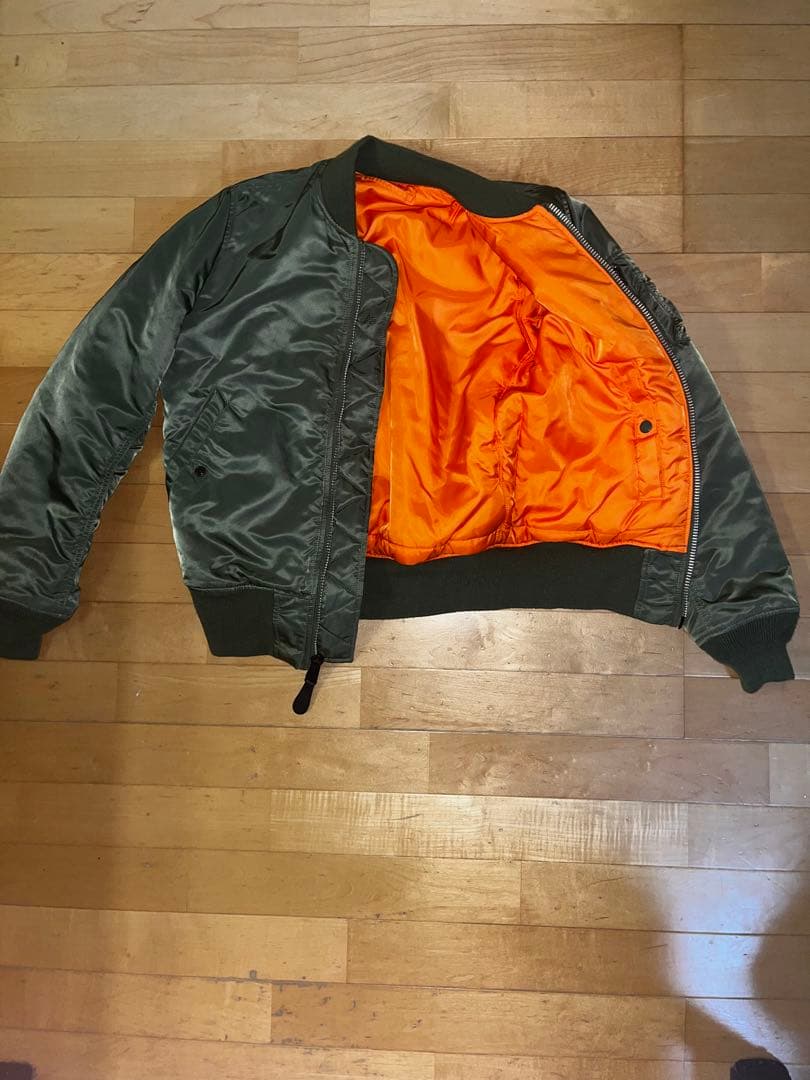 MA-1 alphaフライトジャケット オリーブグリーン