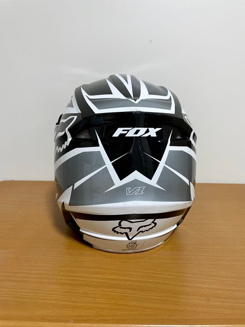 FOXヘルメットV1