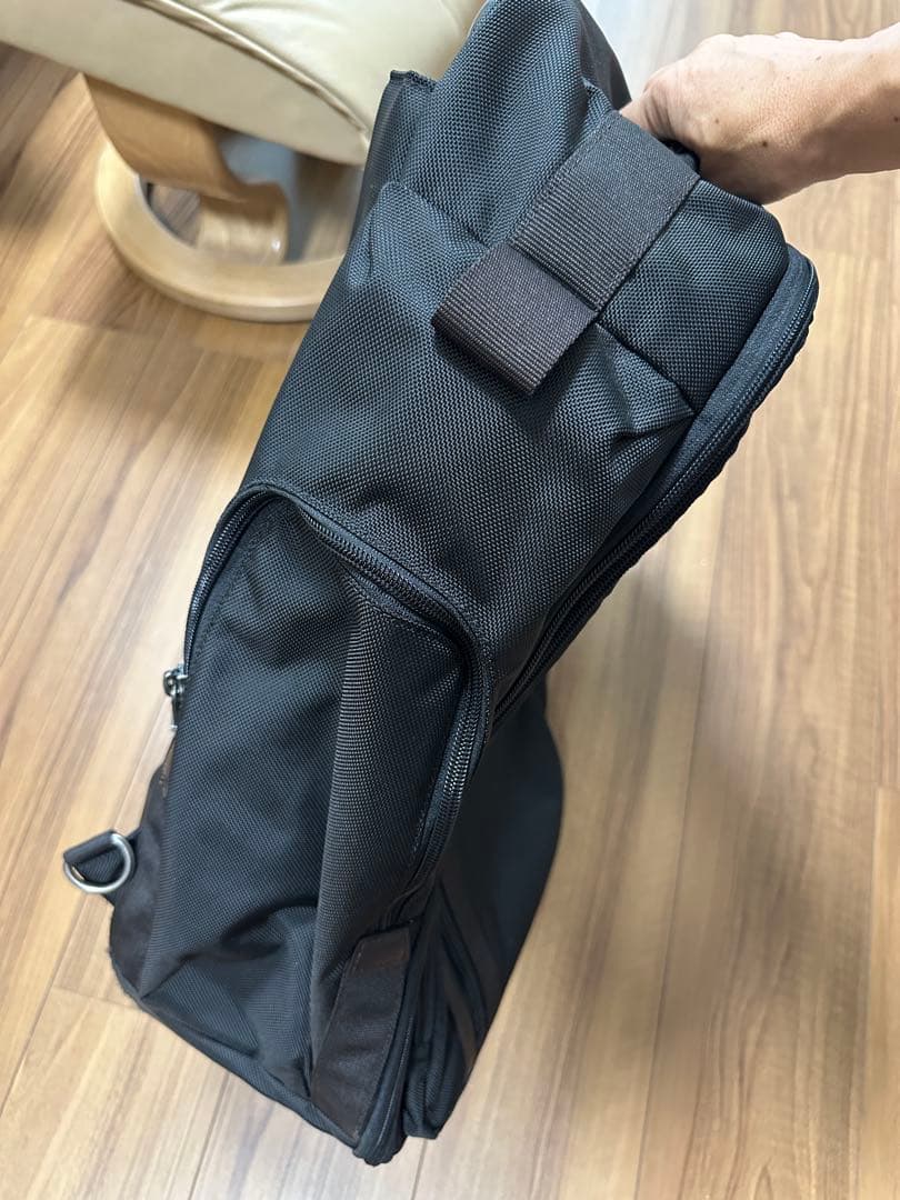 TUMI キャリーバッグ　黒　機内手荷物OK