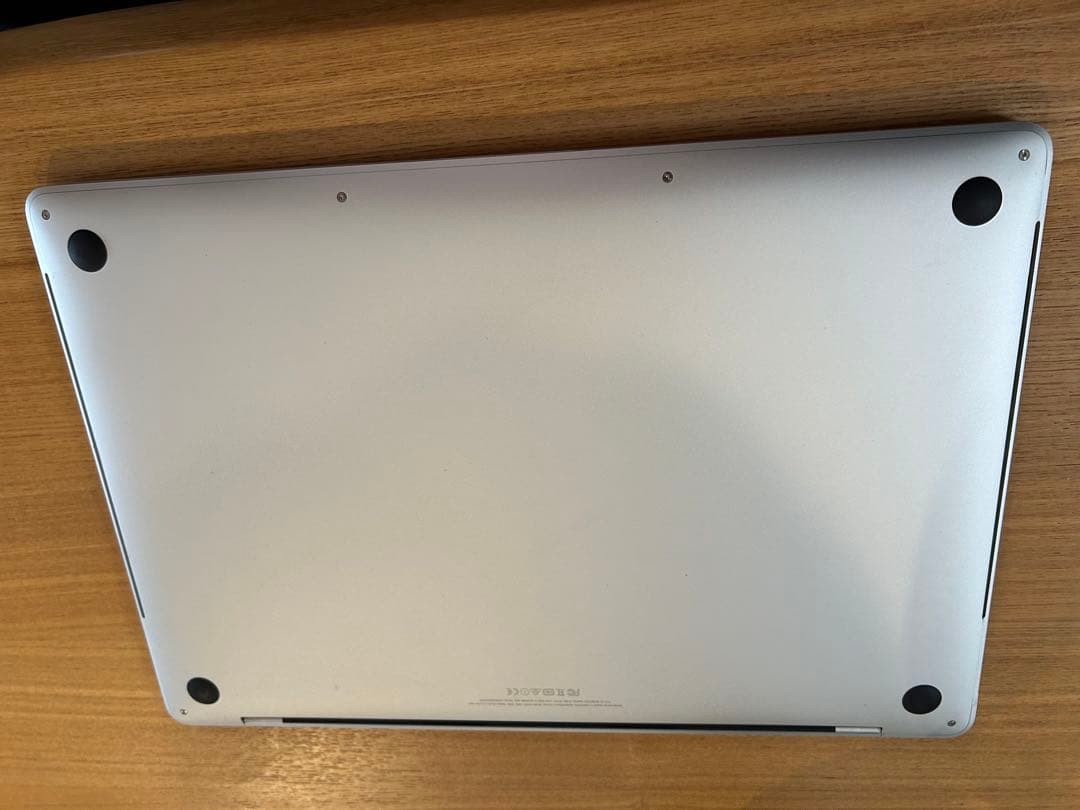 【初期化済／ジャンク品】MacBook Pro 2017 ジャンク／起動難あり