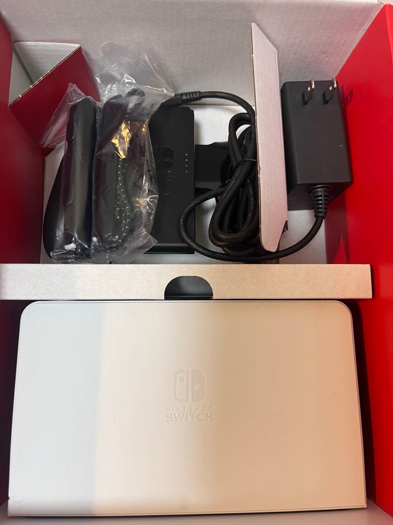 Nintendo Switch 有機ELモデル本体　ホワイト