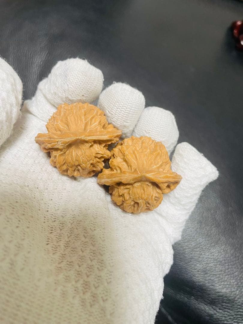 厚揚げN o .386 と258遊ぶかクルミ　文玩核桃 精配❤️形盘龙纹核桃