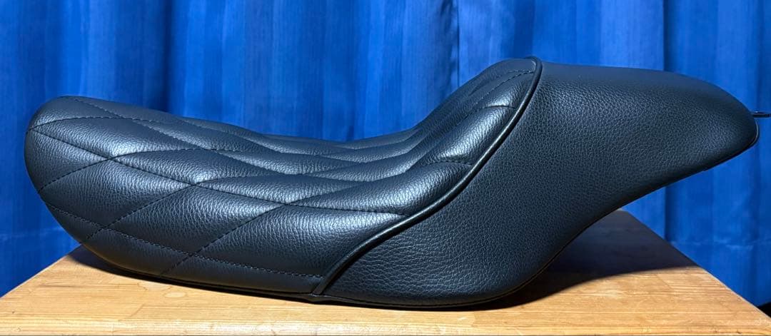 ハーレー スポーツスター XL883 XL1200 2004年以降 ソロシート