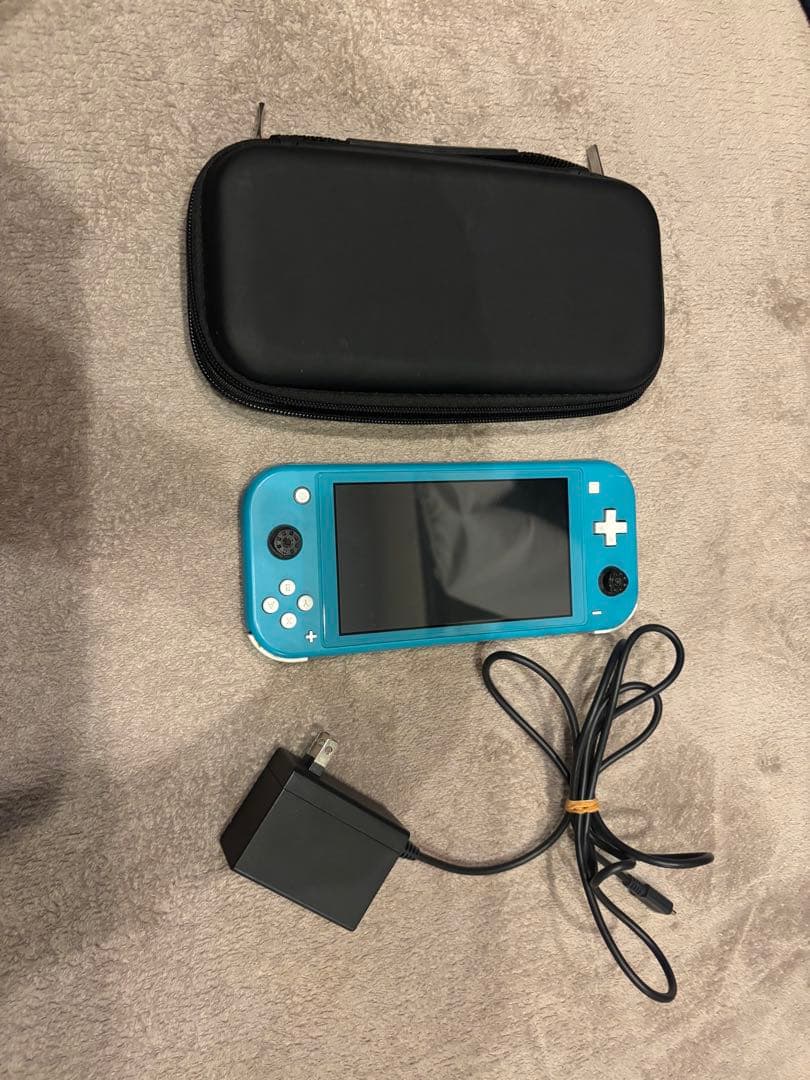 Nintendo Switch lightターコイズ　ケース付き