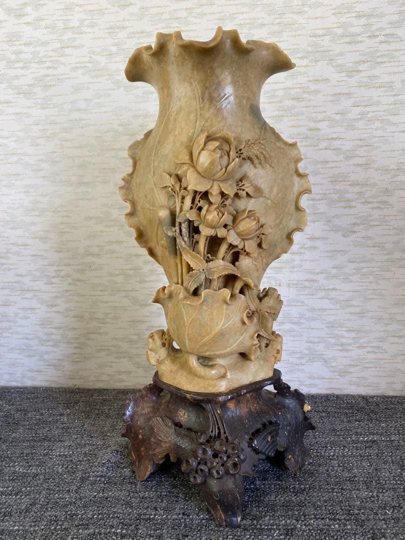 中国石細工　花瓶フラワーベース　花彫刻　アンティーク　美術品
